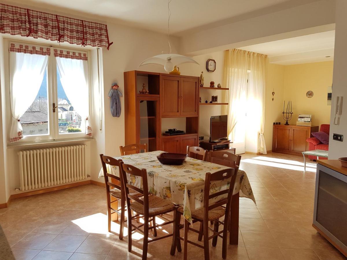 Casa Luca E Cristina Villa Mezzolago Exteriör bild