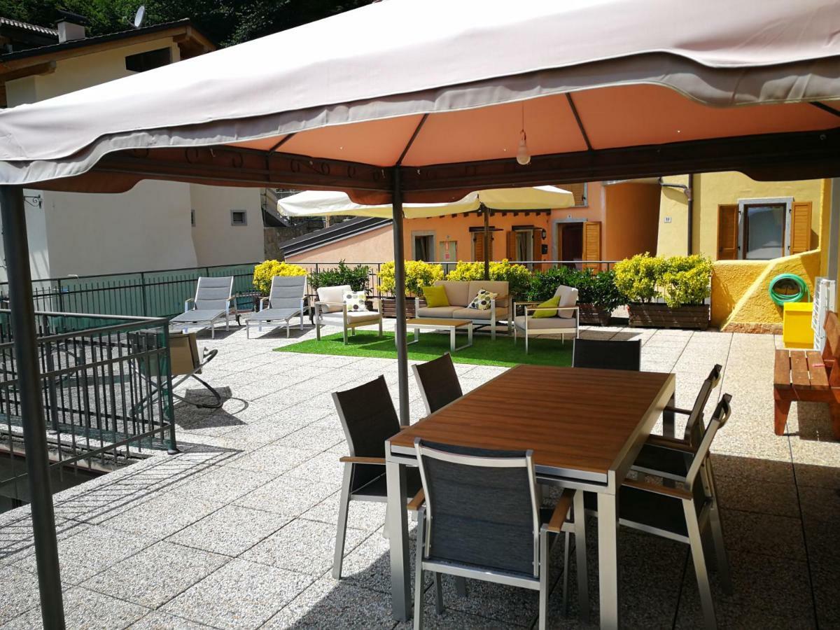 Casa Luca E Cristina Villa Mezzolago Exteriör bild