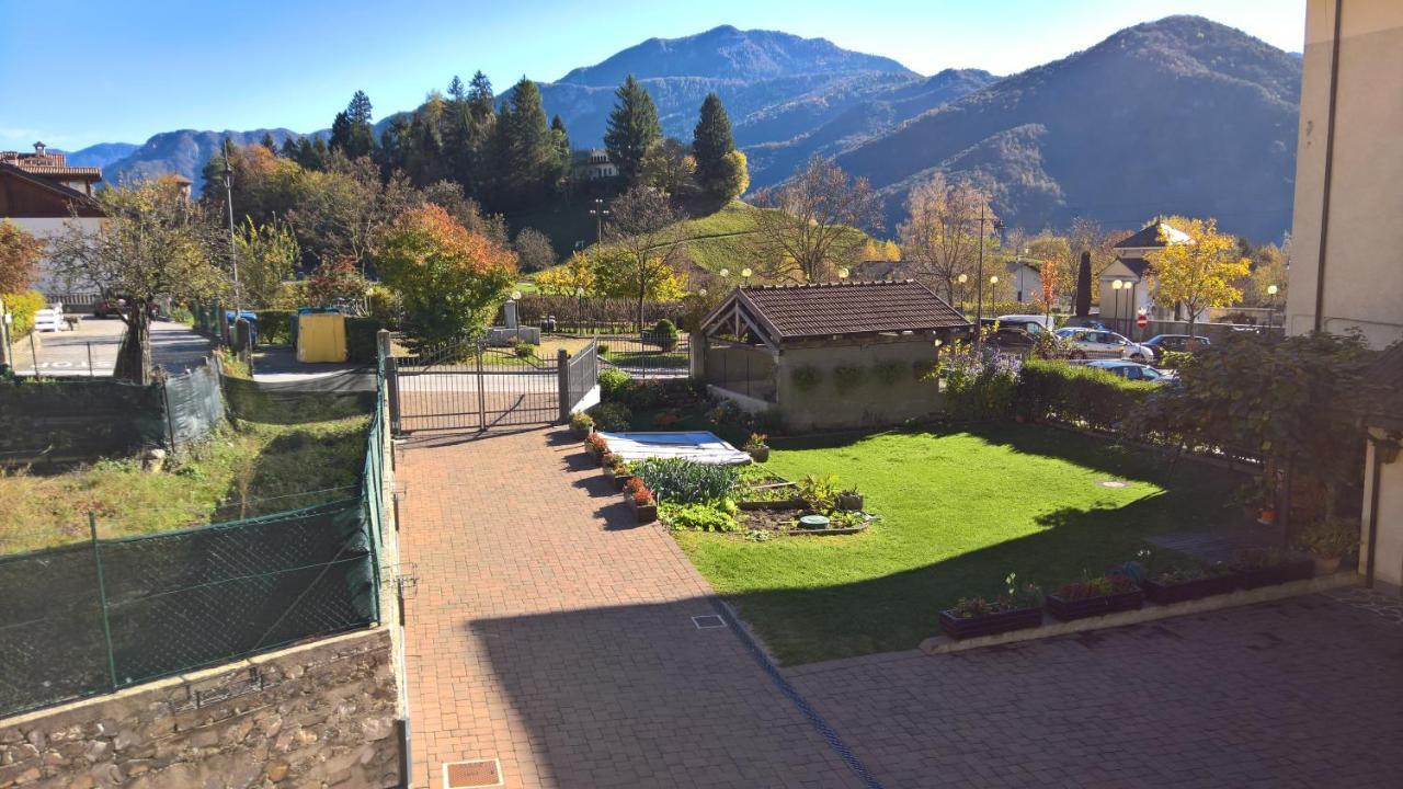 Casa Luca E Cristina Villa Mezzolago Exteriör bild