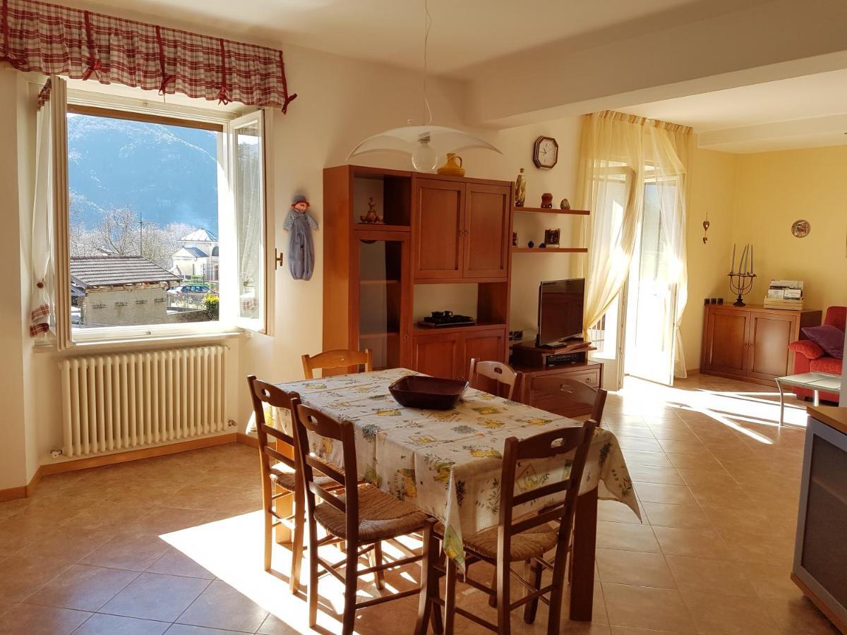 Casa Luca E Cristina Villa Mezzolago Exteriör bild